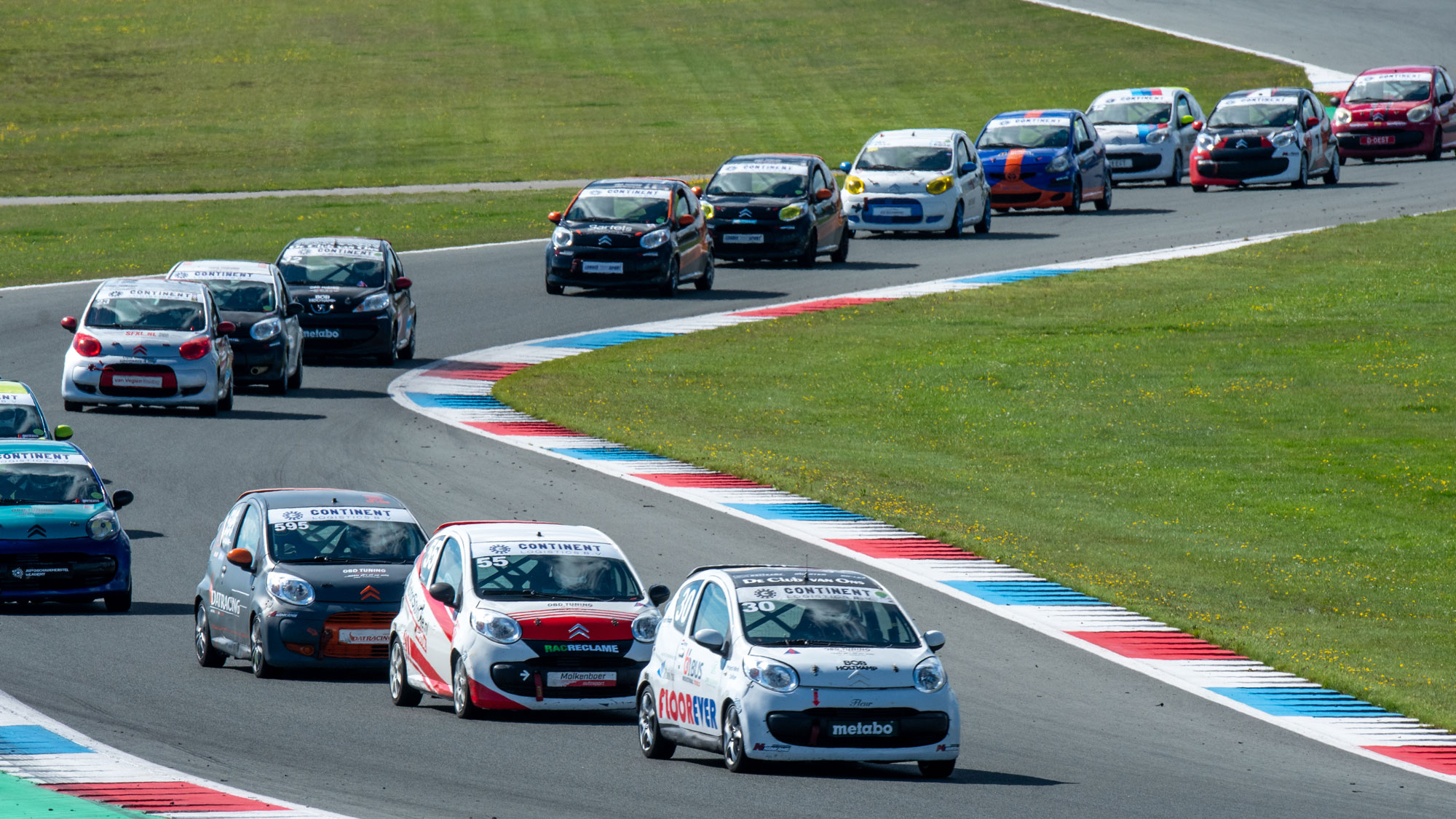 PTC Racing Cup auto's in actie op het circuit