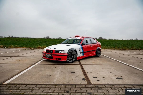 Detailfoto van BMW E36 330i Compact Circuitauto