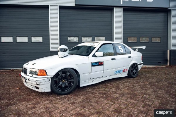 Detailfoto van BMW E36 325i Racer (wit)