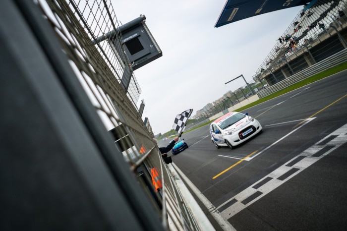 Startvlag op TT Circuit Assen