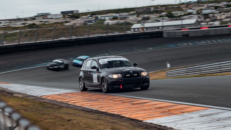 Achtergrondafbeelding evenement 14 mei 2026 - PDC BMW 330i Cup, PDC PCR Cup, PDC Maxlease Cup, PDC PTC Racing Cup, PDC DTC Cup