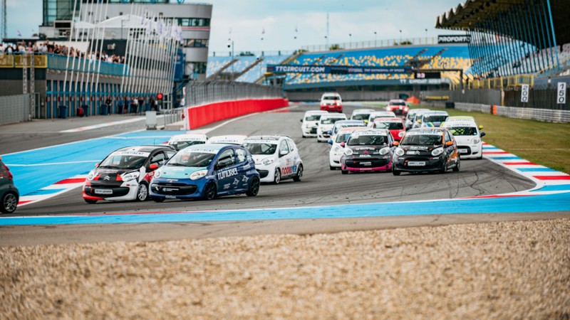 Achtergrondafbeelding evenement 26 april 2026 - PDC DTC Cup, PDC BMW 330i Cup, PDC Maxlease Cup, PDC PTC Racing Cup